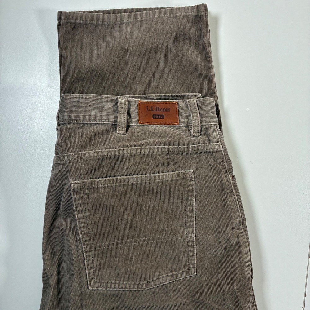 L.L. Bean Corduroy Pants 38x32 Brown Straight Leg 5-Pocket Classic Rugged